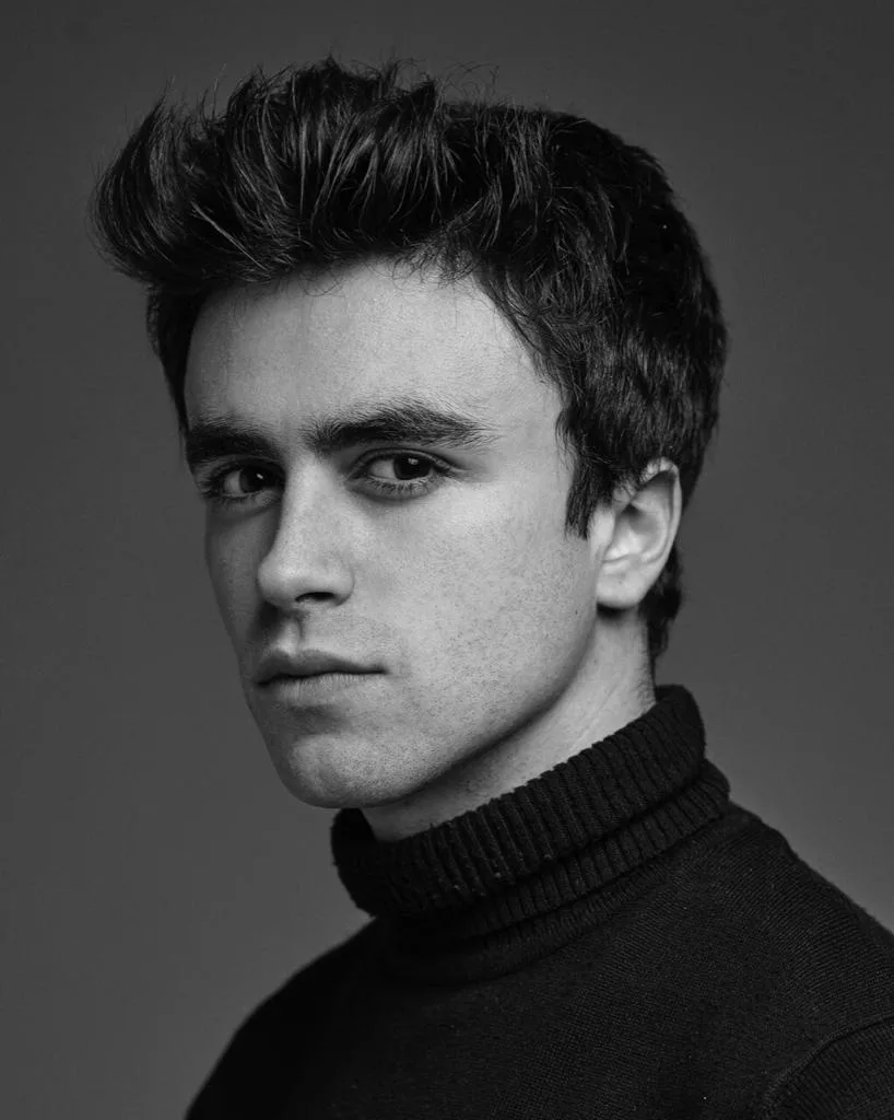 Itzan Escamilla — foto 1